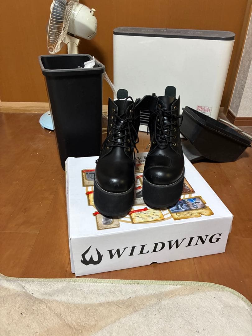 WILDWING 黒 厚底ブーツ