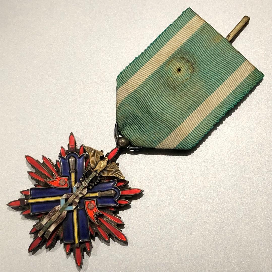【送料無料・ジャンク】 日本軍 陸軍 海軍 記章 徽章 功五級金鵄勲章 本体のみ