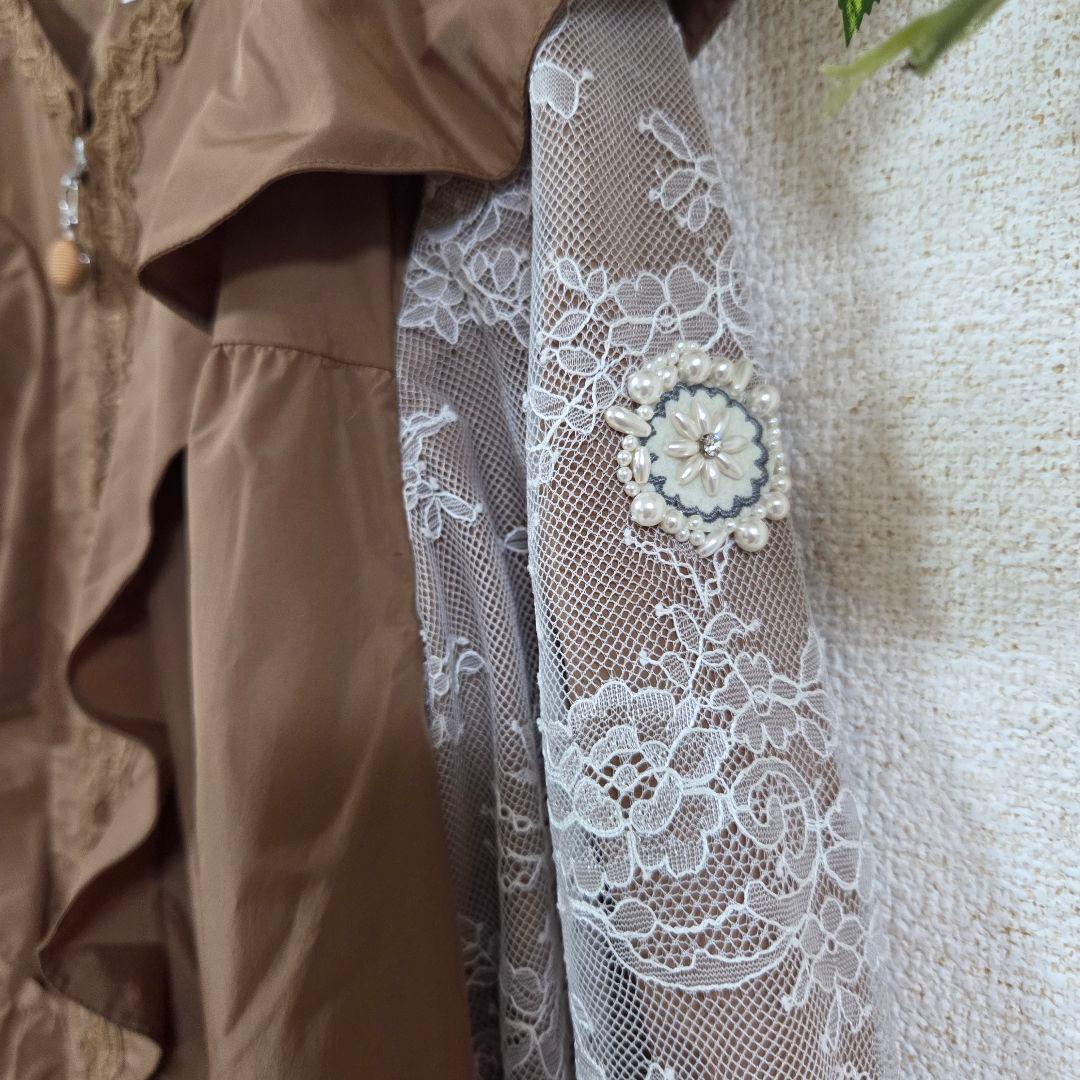 【スーパービューティー】袖レースデザイン/ショルダーフリルコート/ベージュ/40