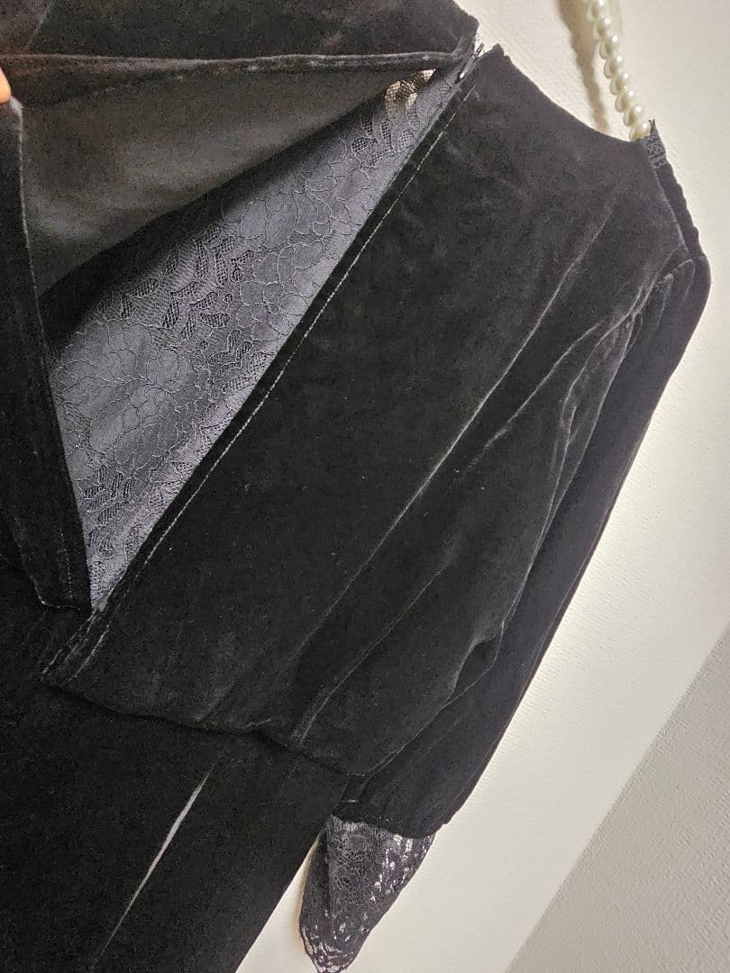黒 ベルベット ワンピース Vネック　お洒落レース
