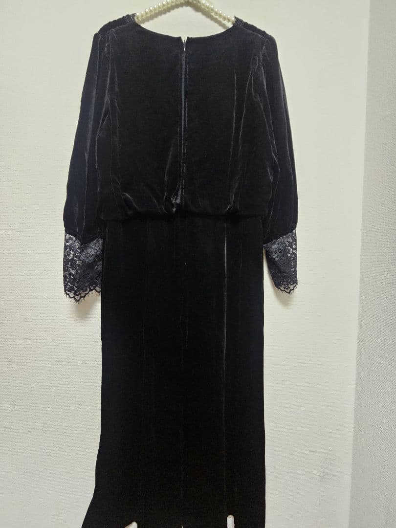 黒 ベルベット ワンピース Vネック　お洒落レース