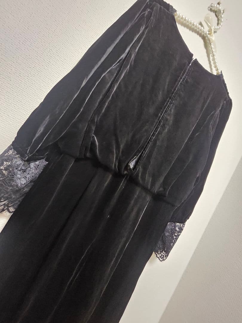 黒 ベルベット ワンピース Vネック　お洒落レース