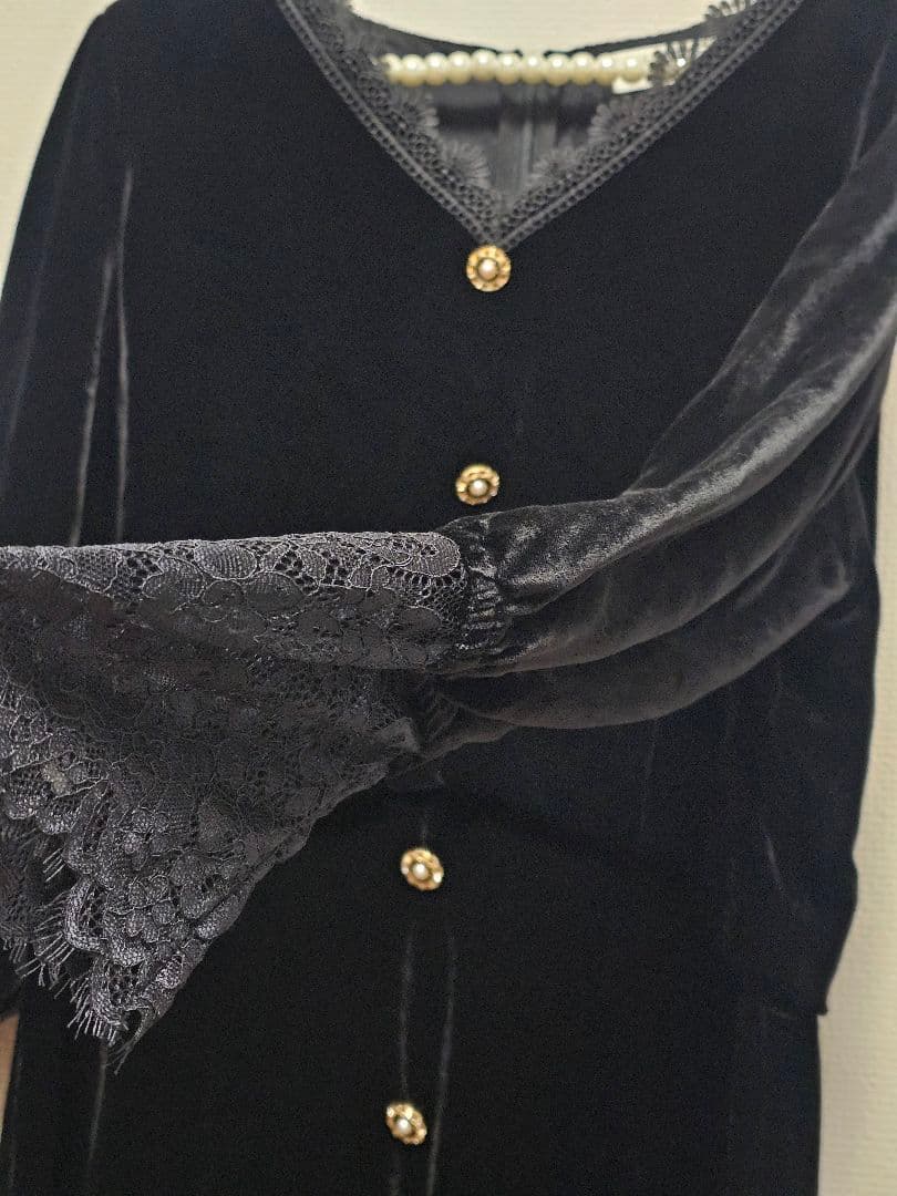 黒 ベルベット ワンピース Vネック　お洒落レース