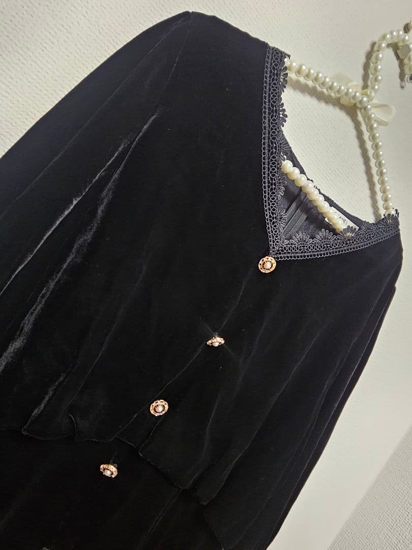 黒 ベルベット ワンピース Vネック　お洒落レース