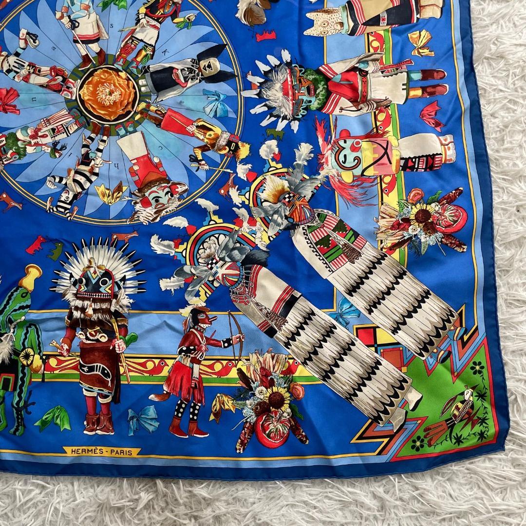 17799✨HERMES スカーフ シルク カレ90 カチナ 民族 ブルー