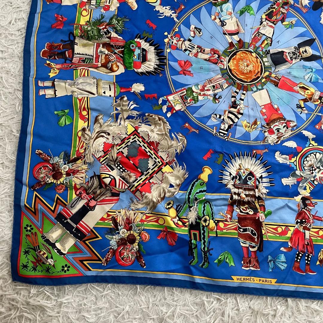 17799✨HERMES スカーフ シルク カレ90 カチナ 民族 ブルー