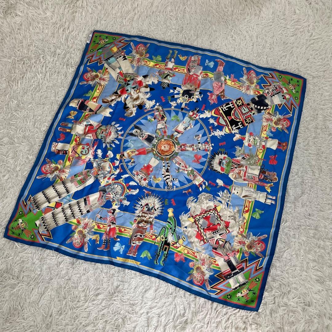 17799✨HERMES スカーフ シルク カレ90 カチナ 民族 ブルー