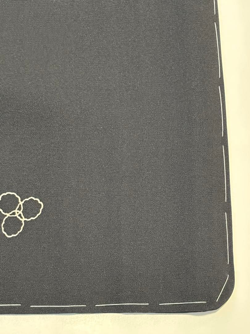 飛び柄小紋着物 黒　袷仕立て未使用