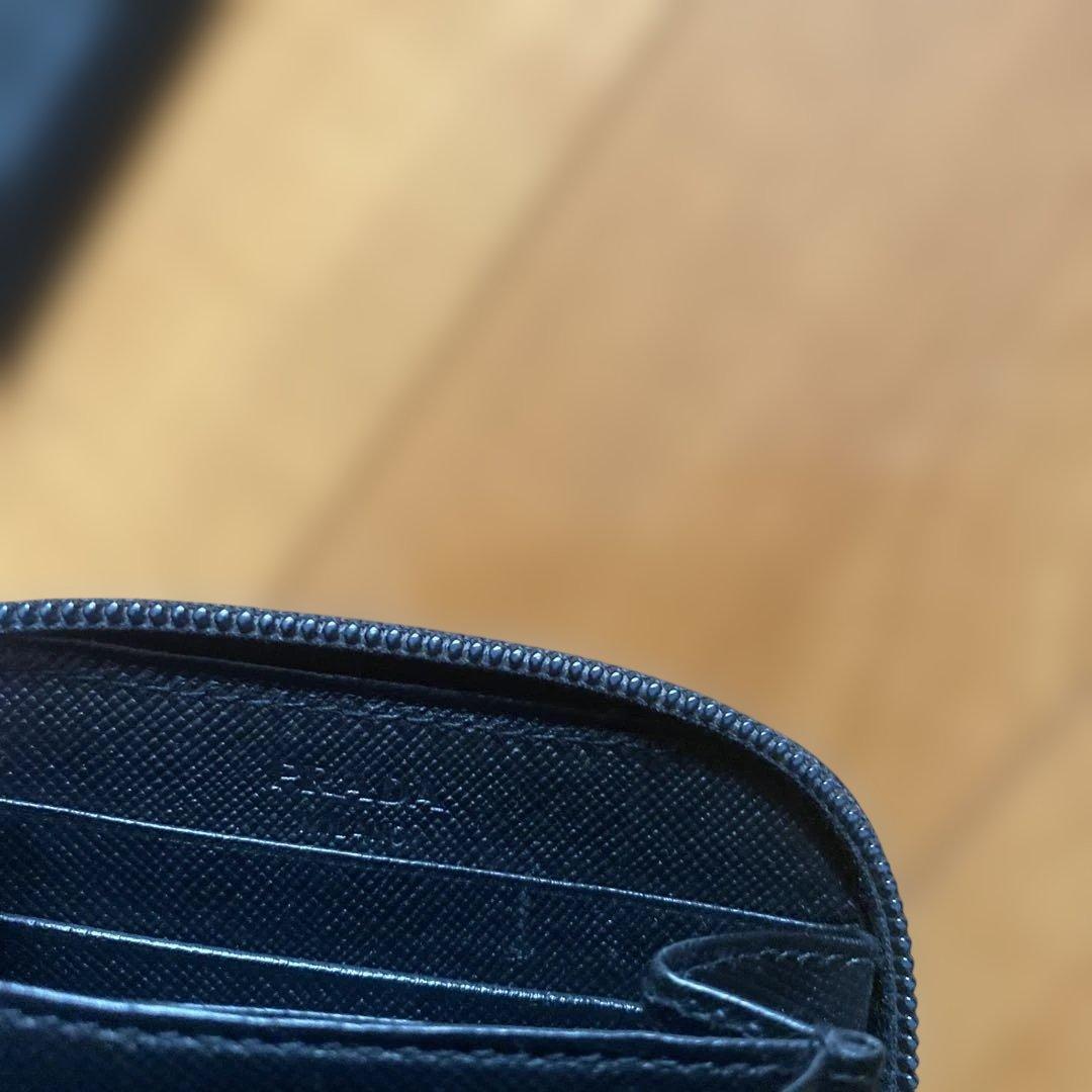 PRADA ブラック 二つ折り財布 ケース