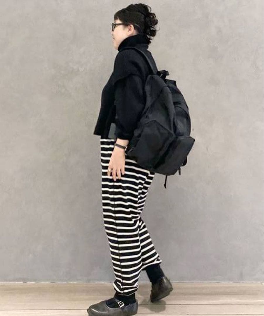 デラヴェジャージーパンツ