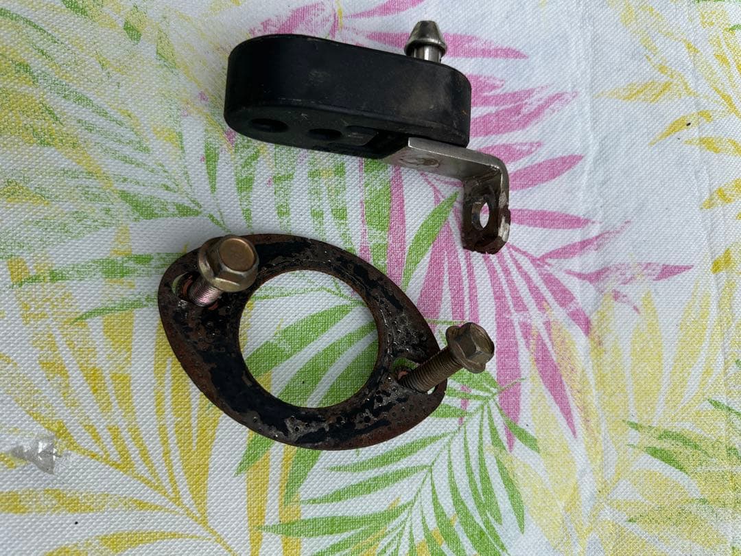 30プリウス4本だしマフラー