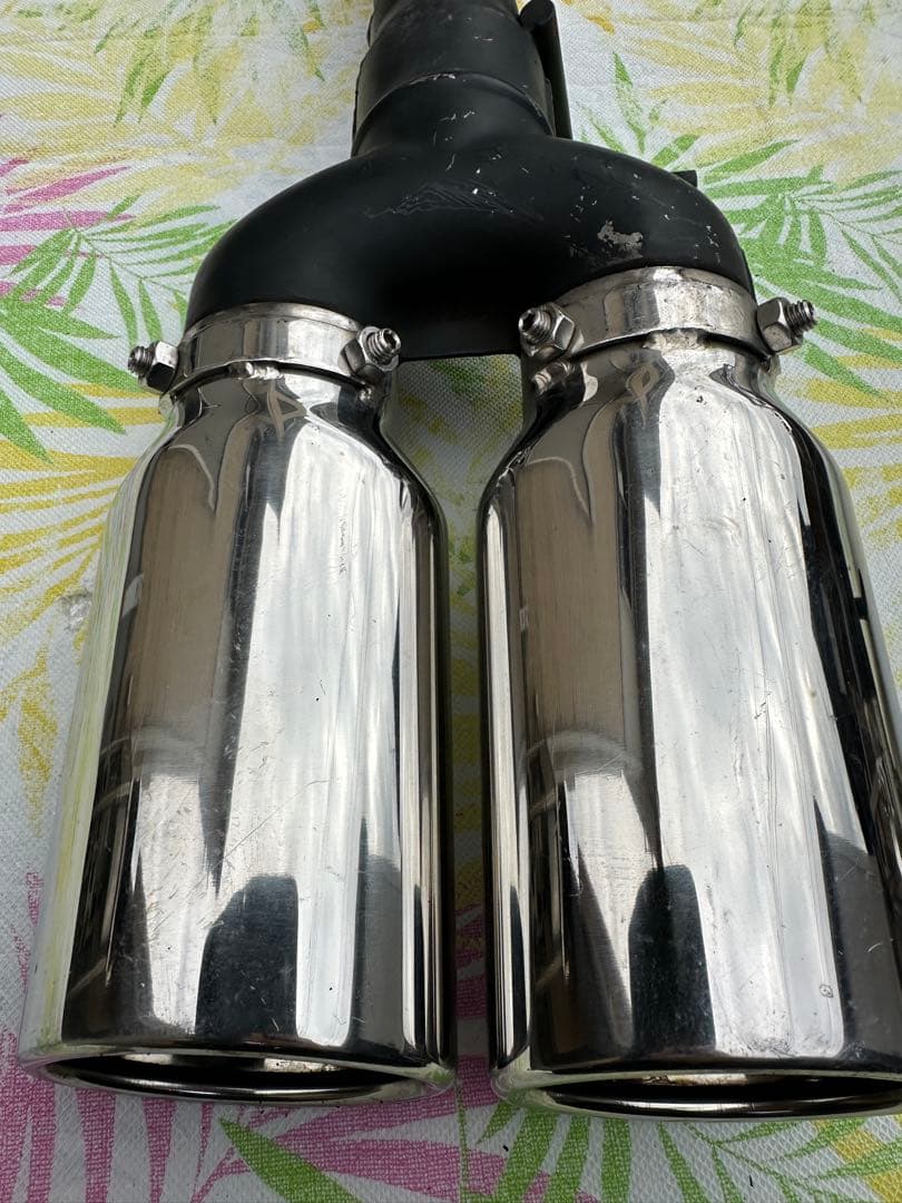 30プリウス4本だしマフラー