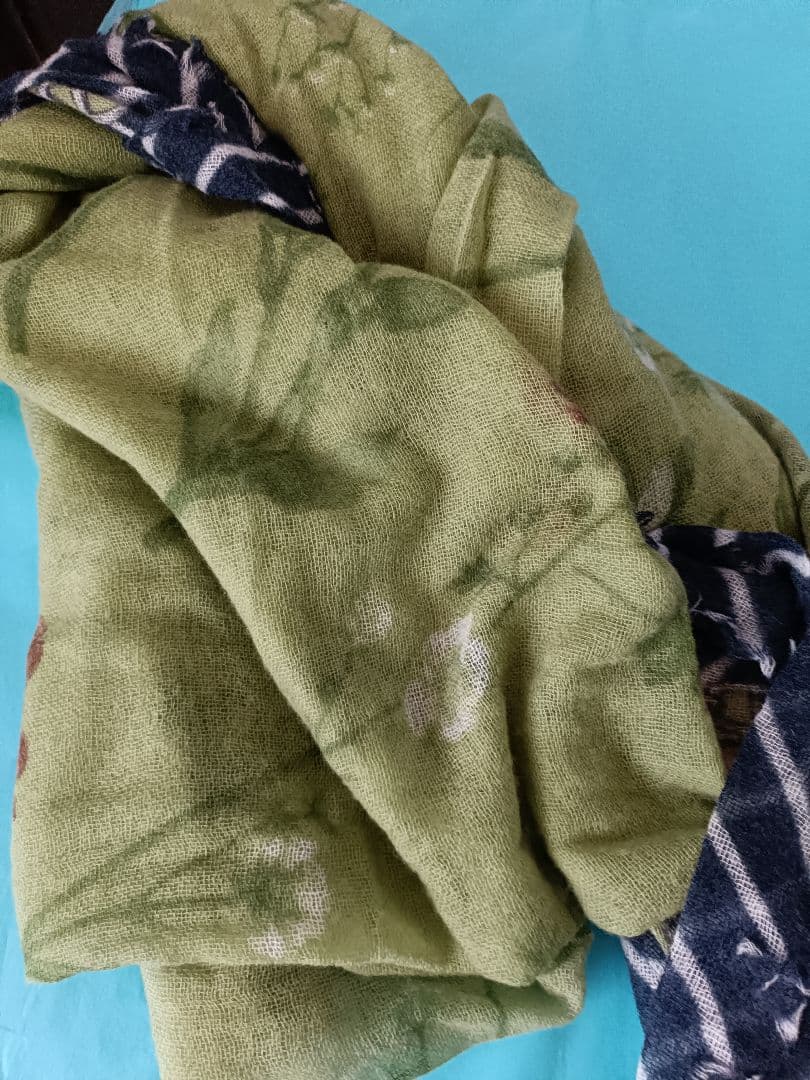 新品 アルバスカシミヤ１００％ ふんわりエアリーストールのストール