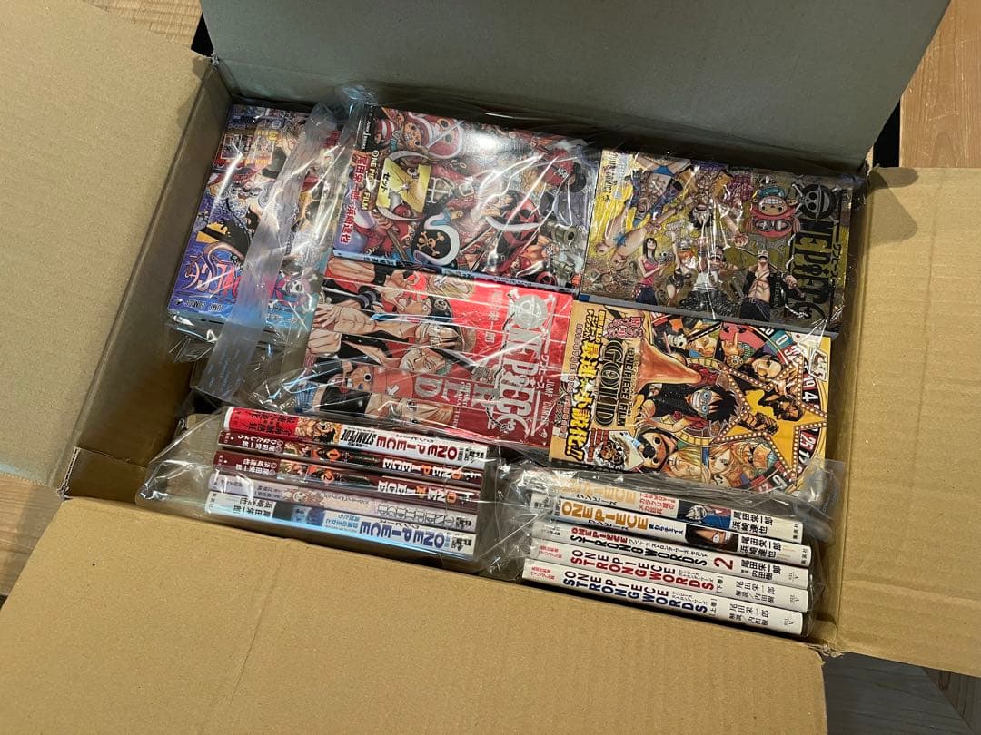 ワンピース　1〜102巻➕関連本21冊　美品　ONE PIECE