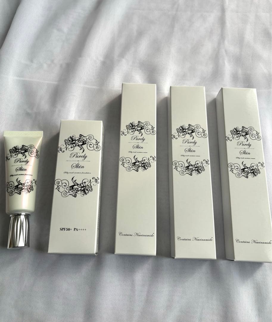 ピュアリースキン クリームとファンデーション