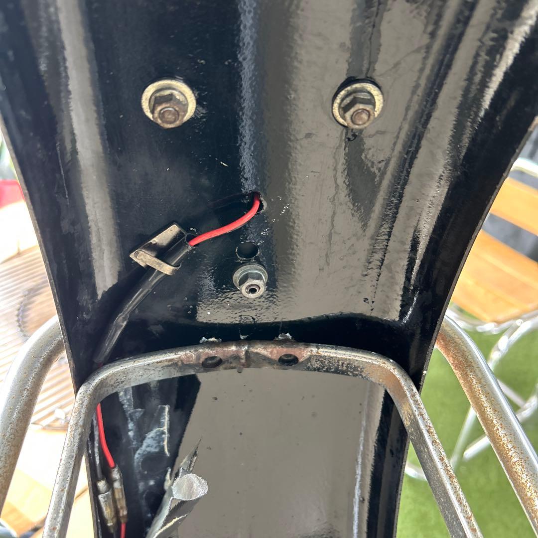 リアフェンダー　シーシーバーとテールランプ付き