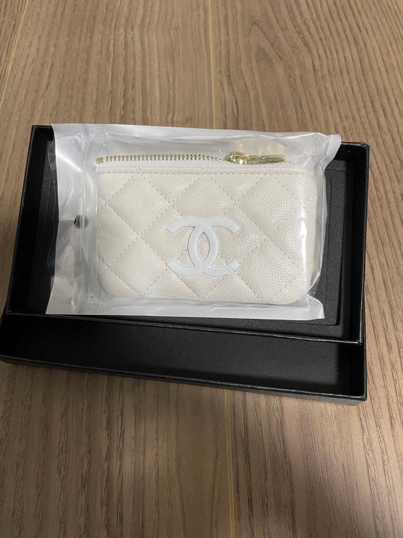 dinkyさま ノベルティ　キーケース　ケース　ホワイト　CHANEL