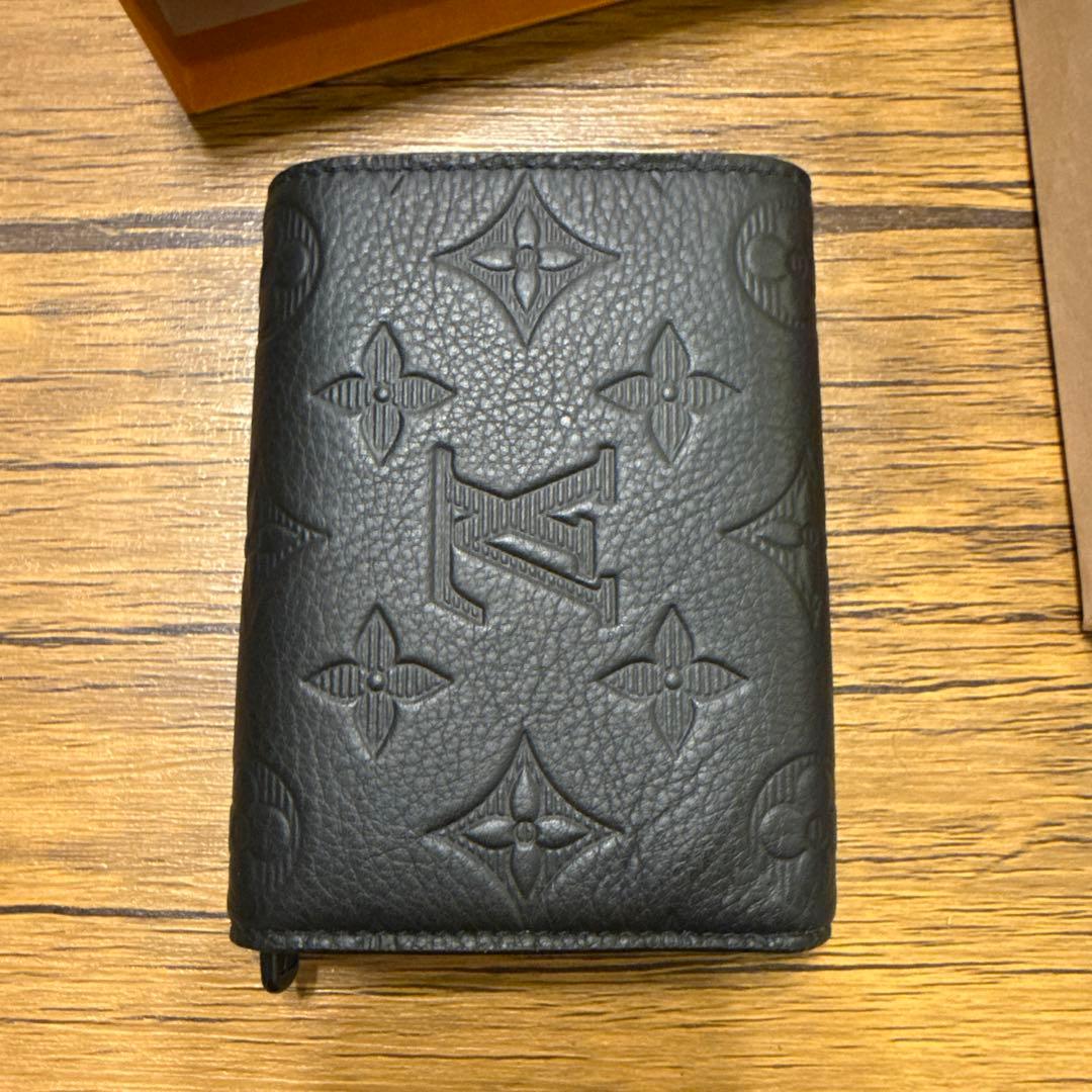 Louis Vuitton M12635 ヴィクター・ウォレット