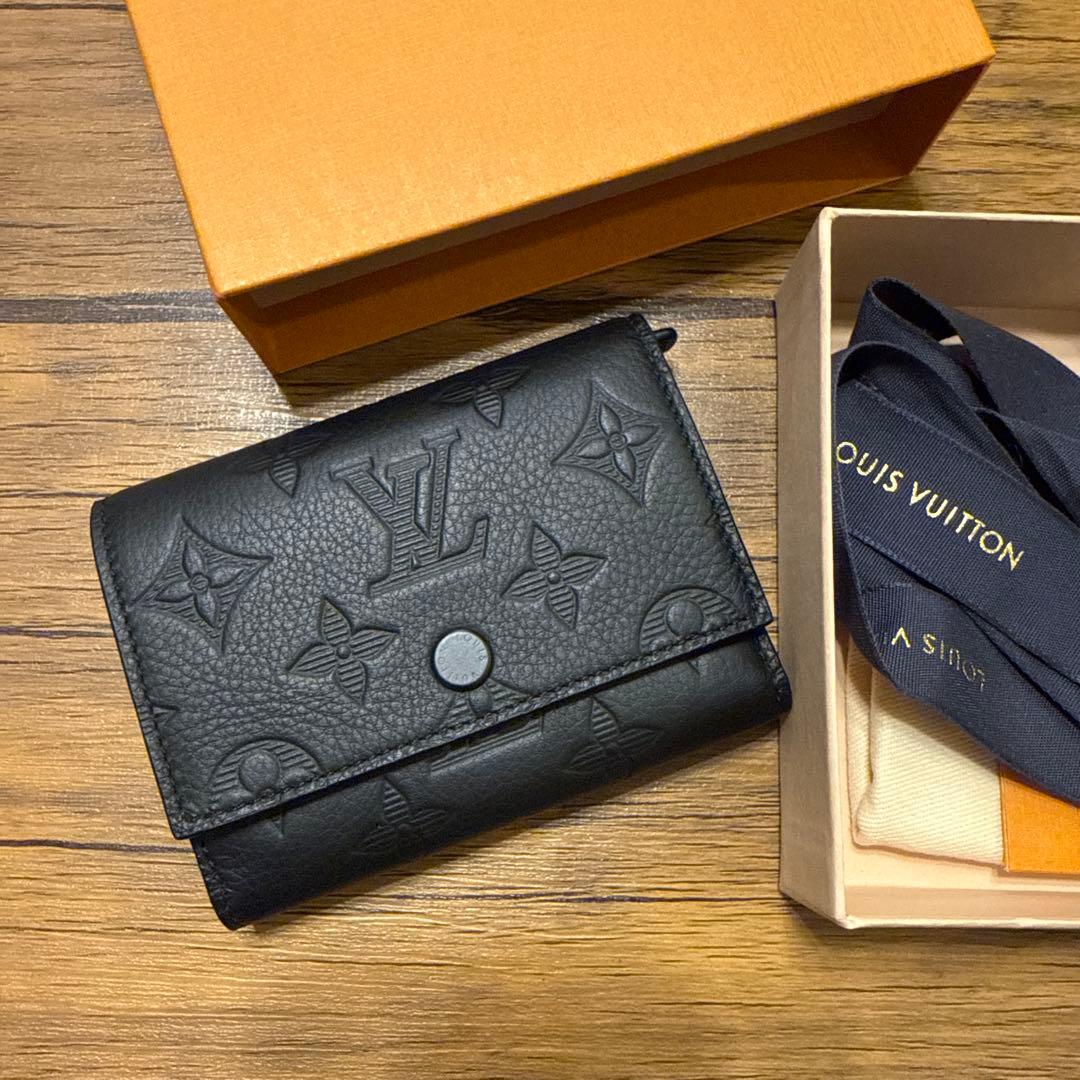 Louis Vuitton M12635 ヴィクター・ウォレット