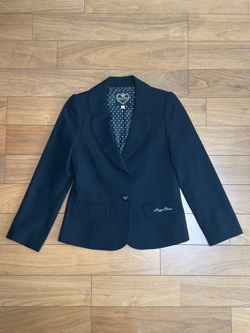 メゾピアノ　ジュニア　フォーマルスーツ　卒業式　発表会