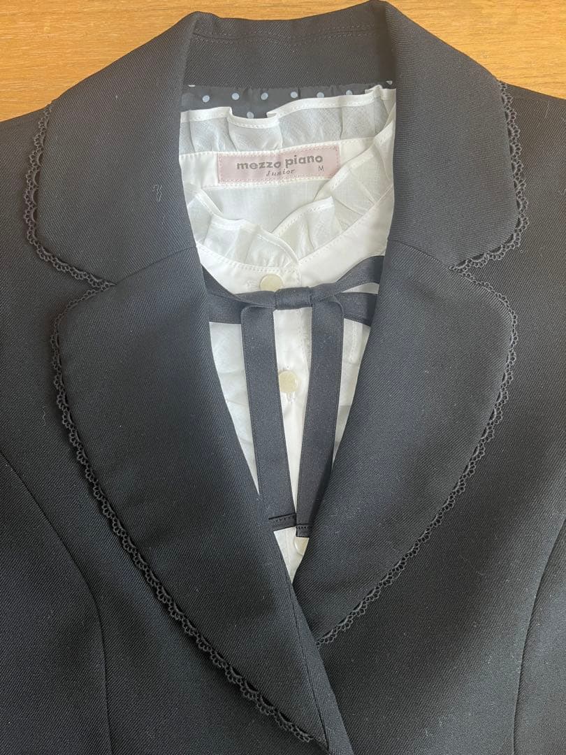 メゾピアノ　ジュニア　フォーマルスーツ　卒業式　発表会