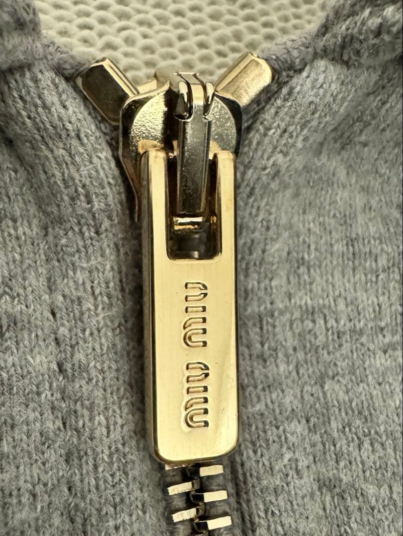 MIUMIU ハーフファスナー付 スウェットシャツ Sサイズ