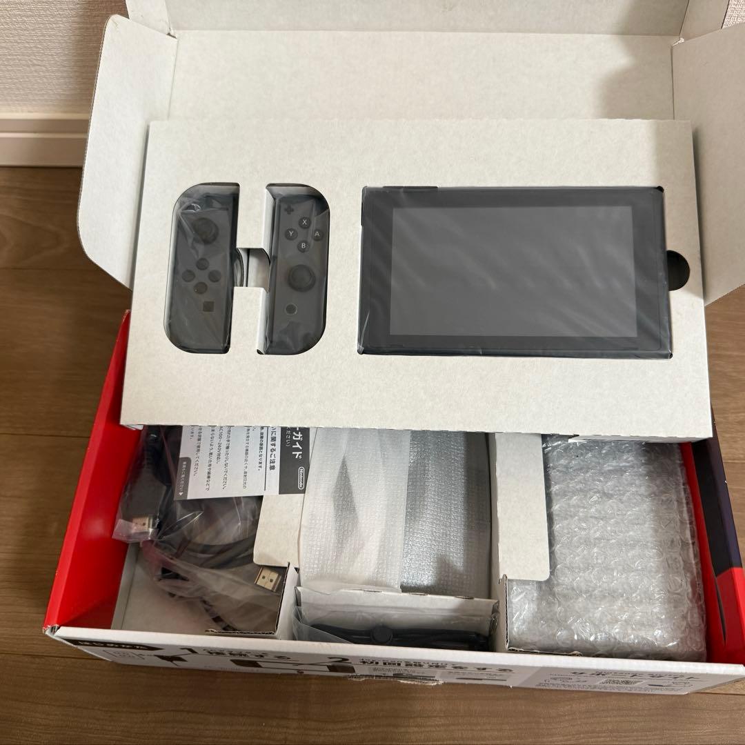 【新品】Nintendo Switch 本体 ※箱傷あり
