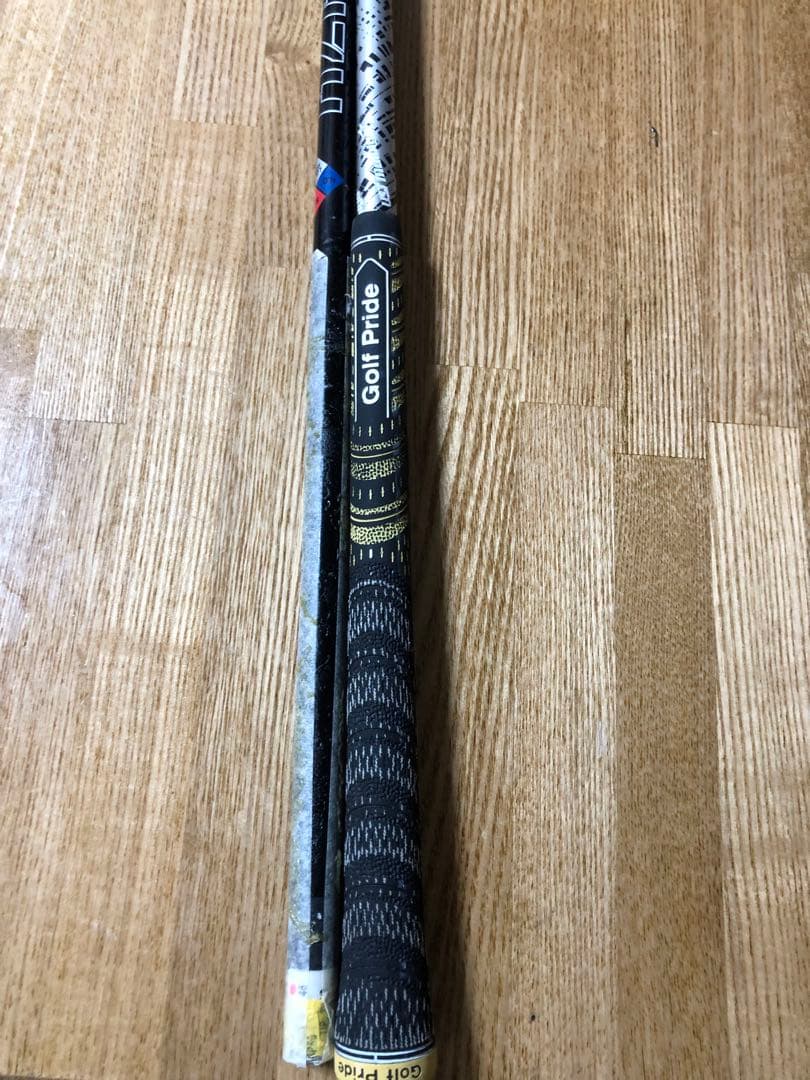 左)レフティ APEX UW 19° アッタスFW　75X