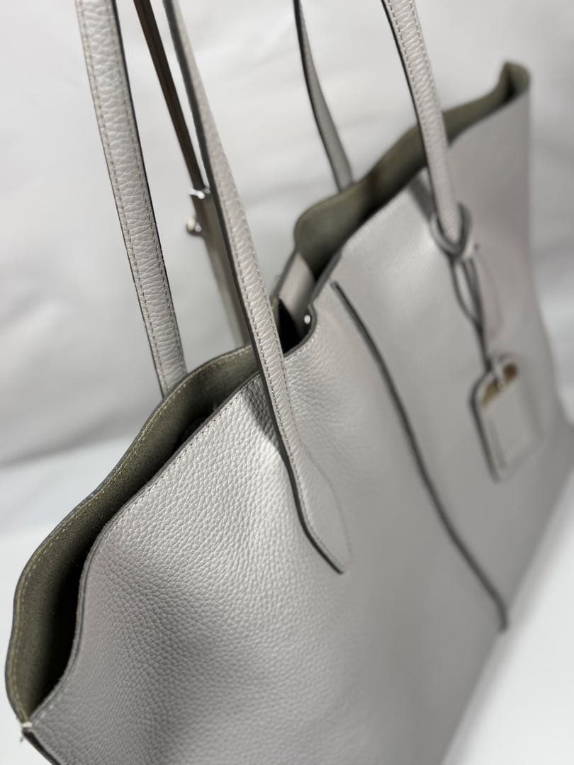 トッズ TOD’S レザートートバッグ グレー 大容量