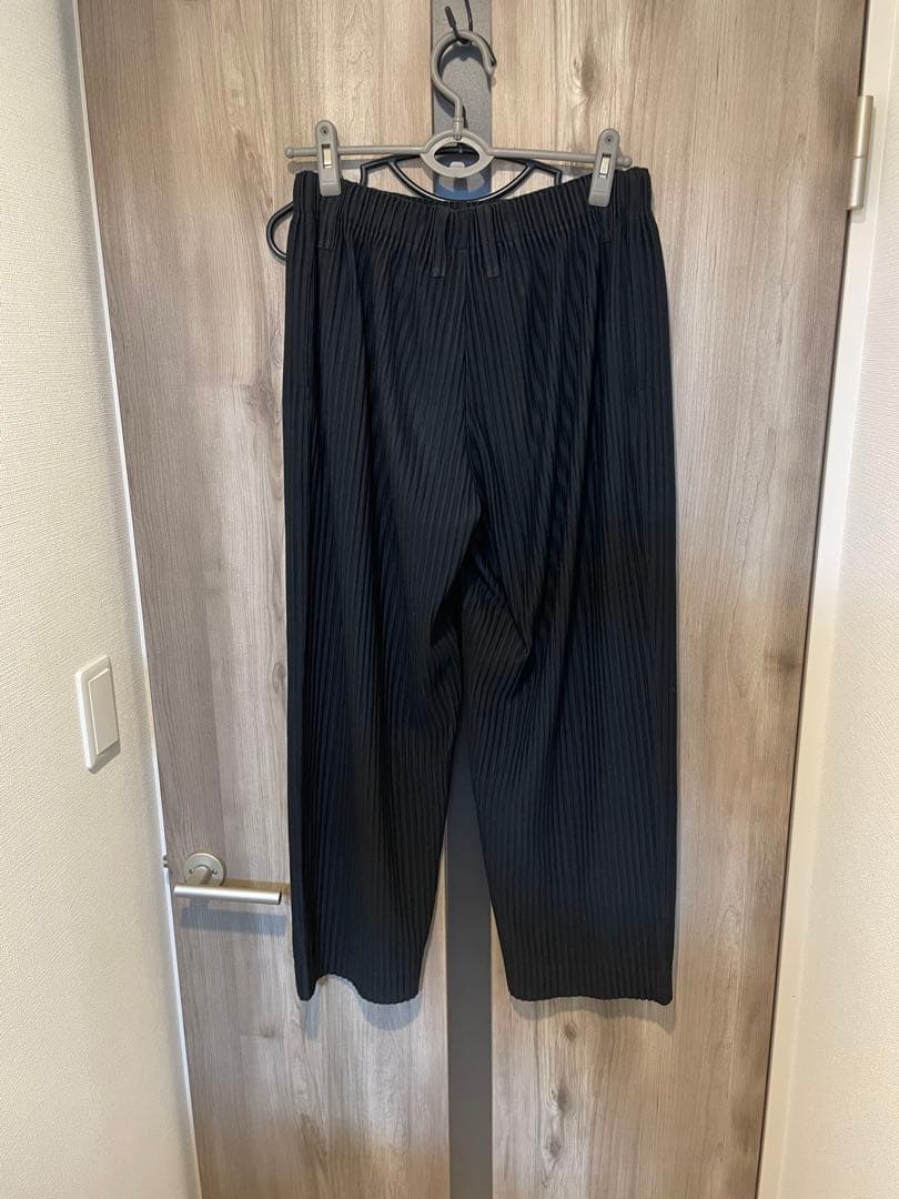 プリーツパンツ　黒　サイズ2 オムプリッセイッセイミヤケ　ベルトループ