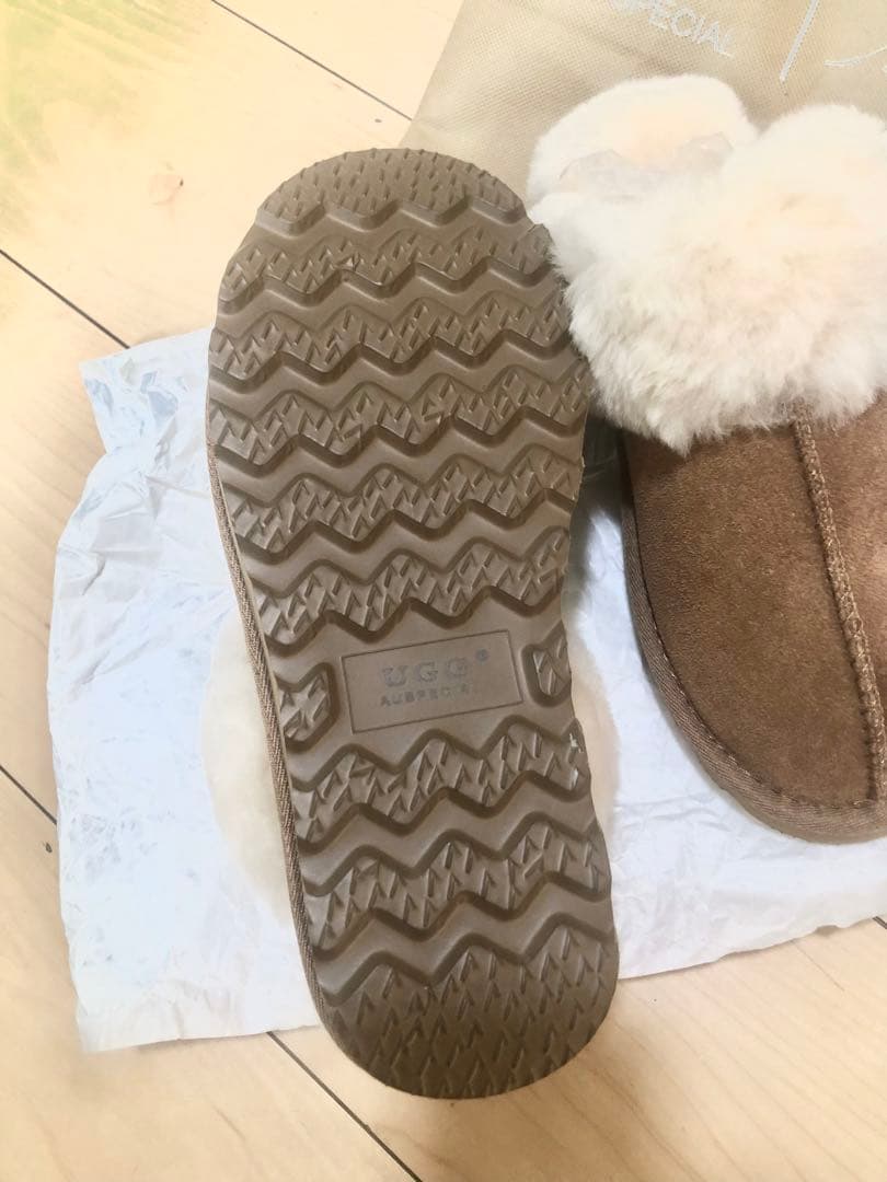 靴 UGG Comfortable Muffin Scuff Slippers