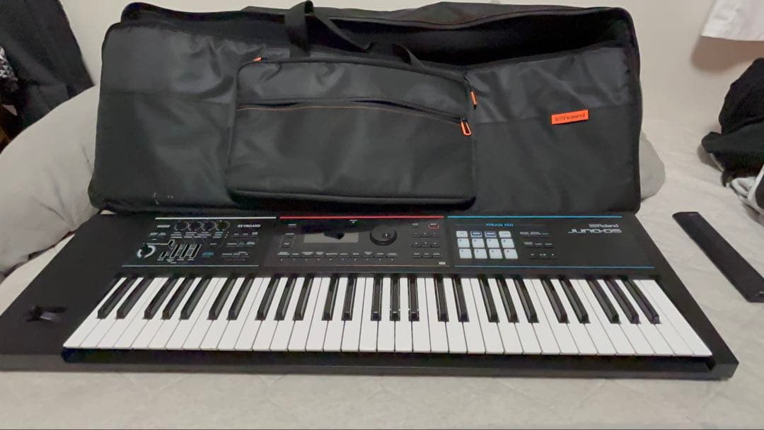 Roland JUNO-DS-61 シンセサイザー ケース、スタンド付き