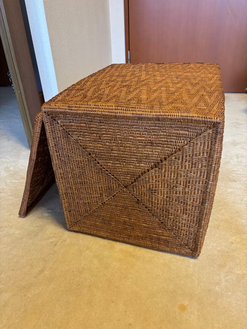 アタ籠　インドネシア　バリ島