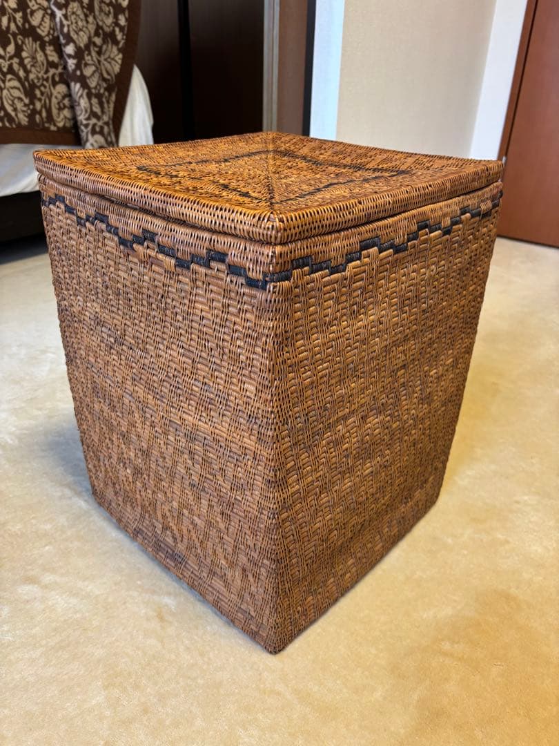 アタ籠　インドネシア　バリ島