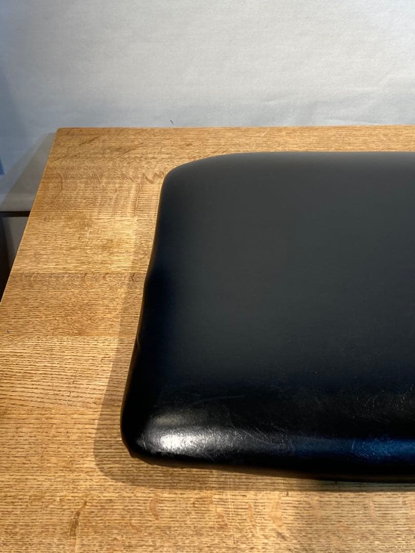 画像30枚 変形有 カリモク60＋ アームレスダイニングチェア ブラック カリモ