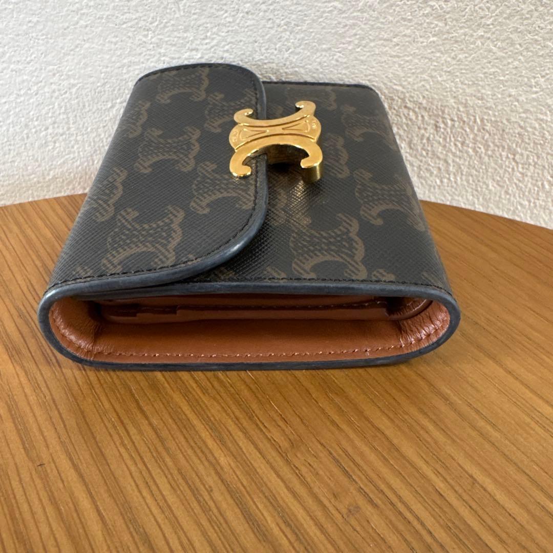 CELINEセリーヌ モノグラム三つ折り財布