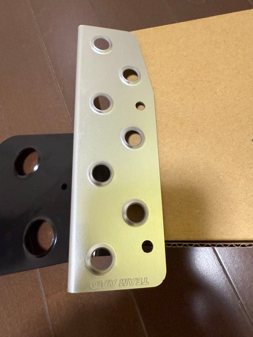 新品未使用　アピオ　JB74 JB64 MT用フットレスト