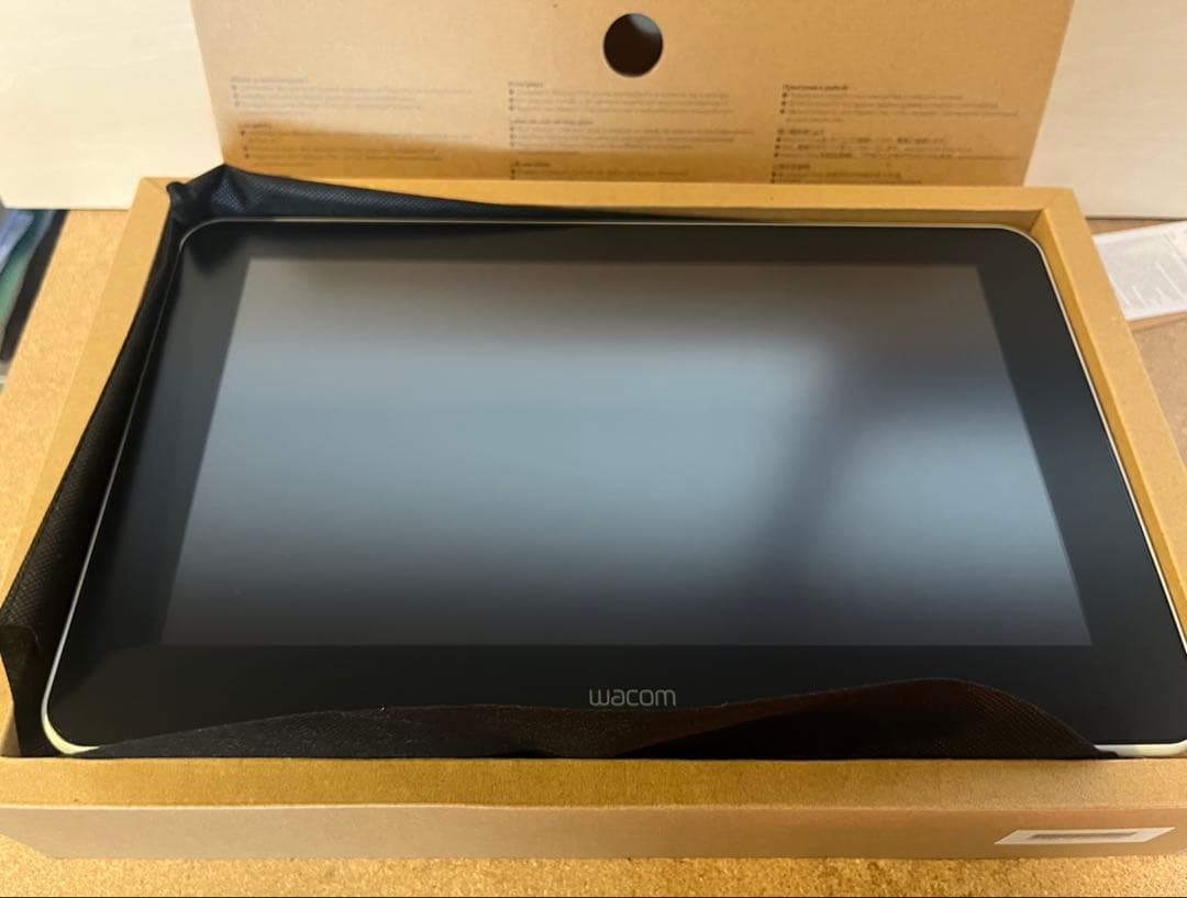 WACOM DTC133W0D ペンタブレット Wacom One 13.3型