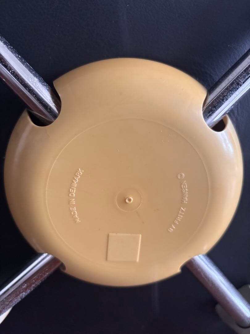 【ピッシー】セブンチェア　レザー張り　ヴィンテージ