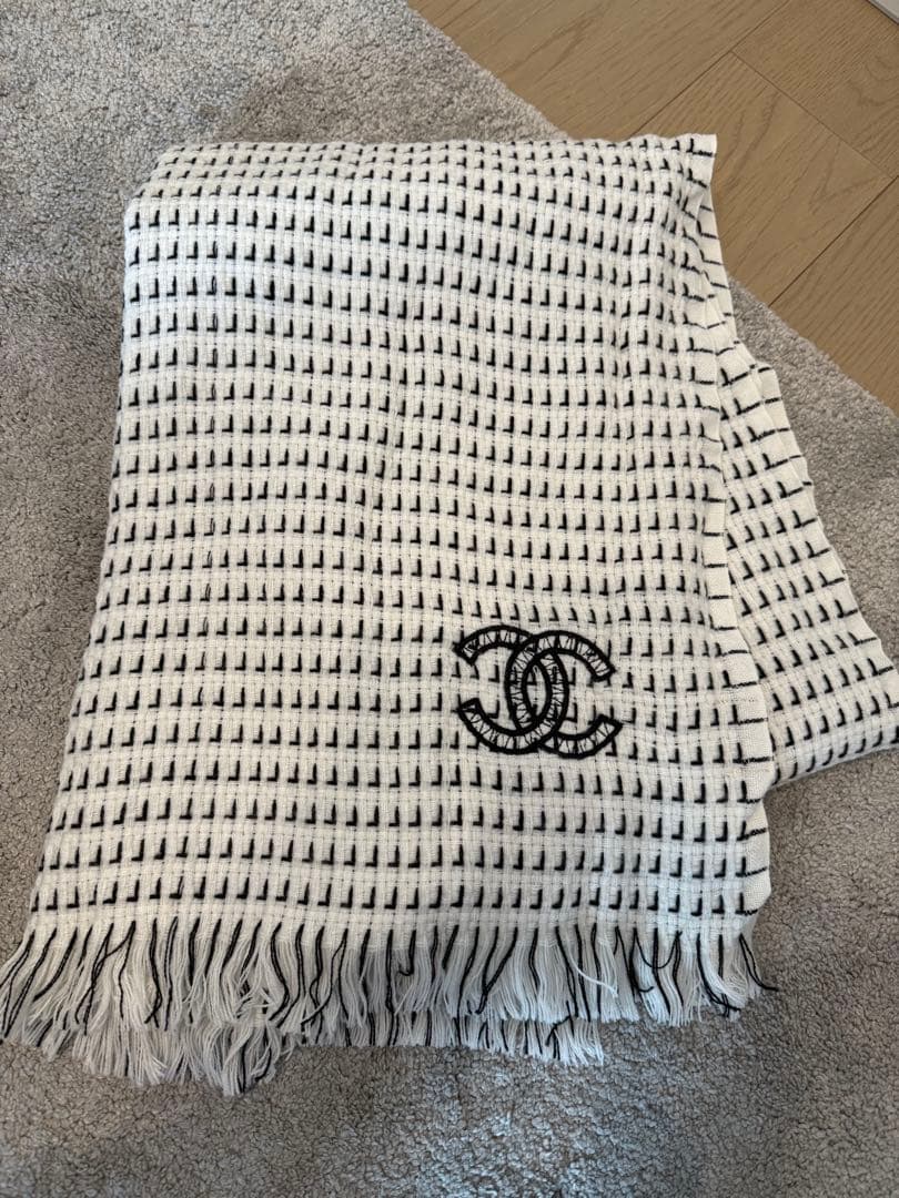 チェック柄マフラー ホワイト/ブラック　未使用