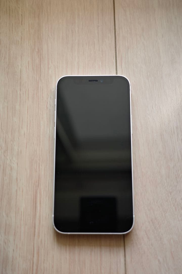 【期間限定値下げ中】iPhone12 mini本体／ケース、新品充電コード付き