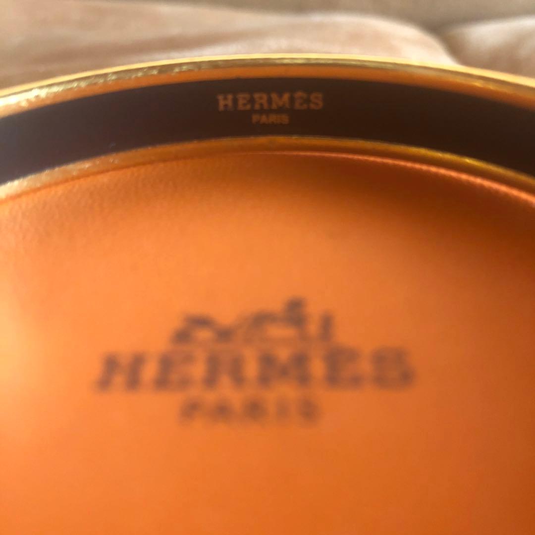 HERMÈS 馬モチーフ バングル