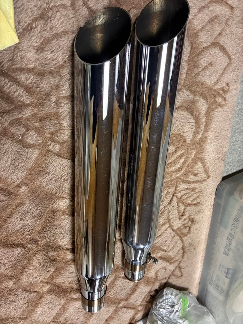 ハーレー 09年式 ファットボブ スリップオンマフラー FXDF 迫力の重低音