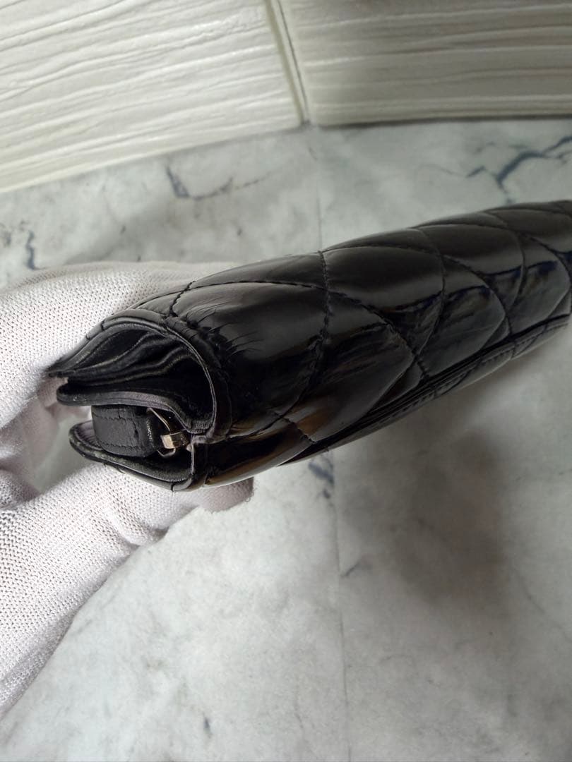 本日のみ値下げ　CHANEL エナメル マトラッセ 二つ折り財布 ブラック