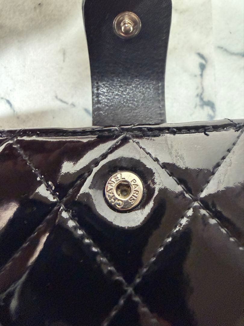 本日のみ値下げ　CHANEL エナメル マトラッセ 二つ折り財布 ブラック