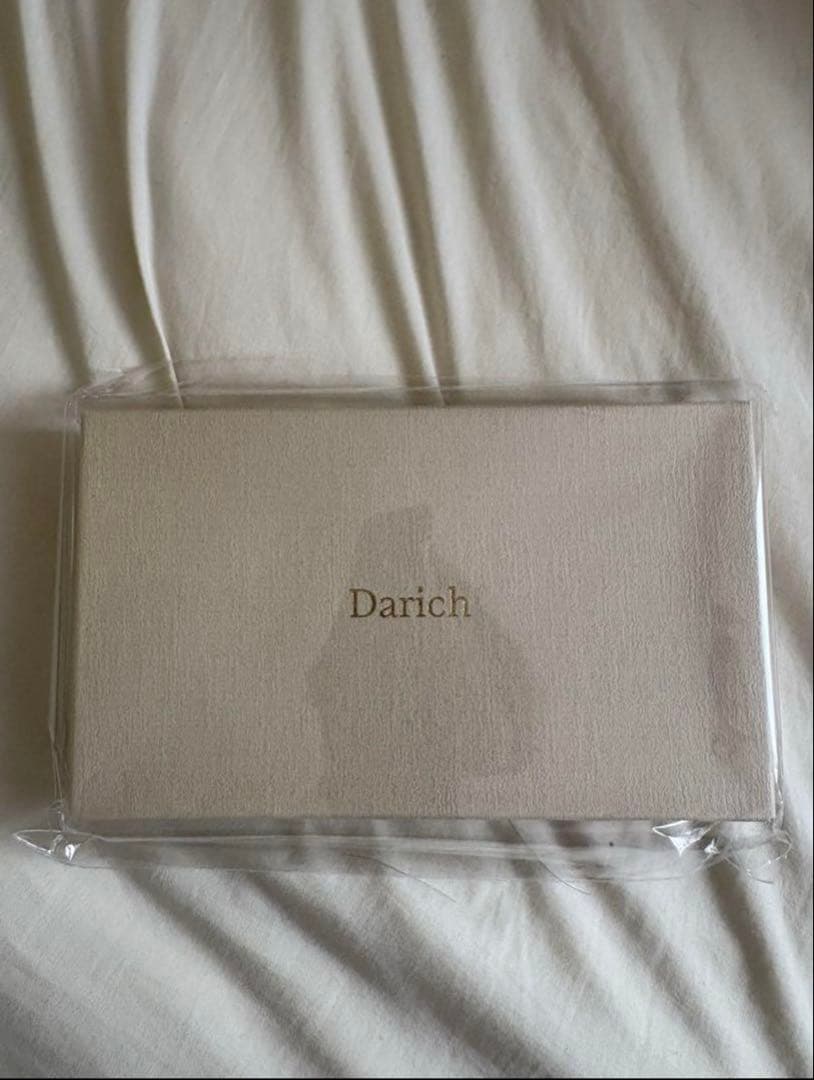 darich iPhone16 キルティングケース　ブラック