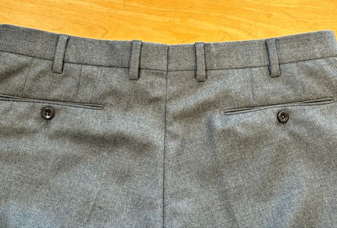 【美品】INCOTEX ウール ノータックスラックス 52