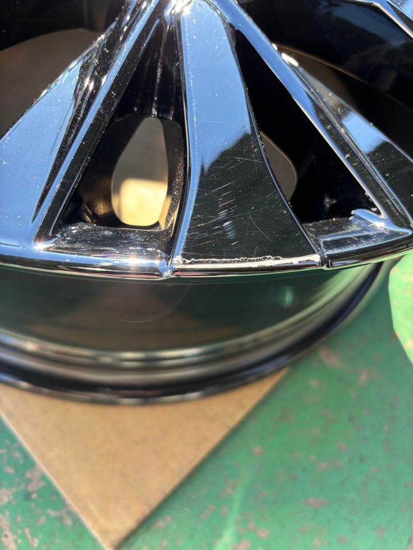 40 ヴェルファイア　純正19インチ　1本　未走行