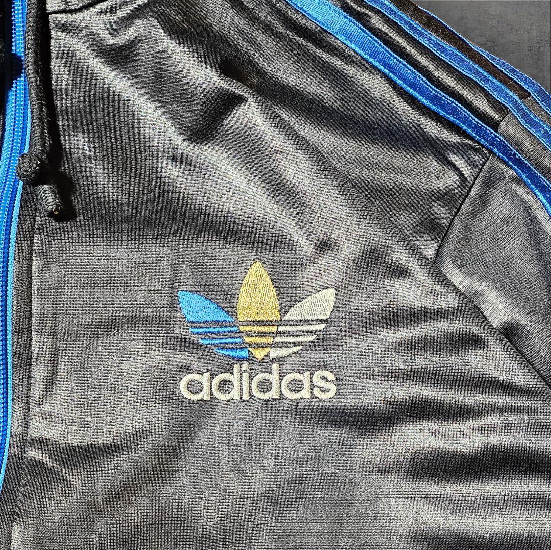 ゆうadidasアディダスCHILE62 ジップアップフーディートラックジ