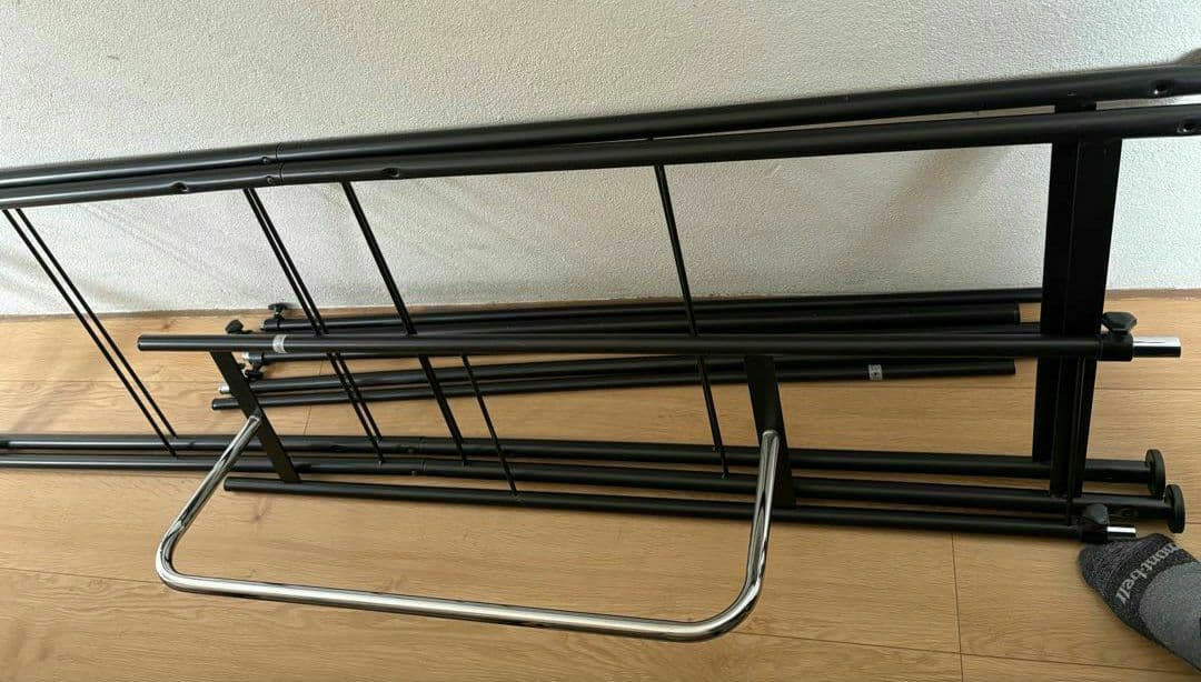 ブラックハンガーラック スチール製 組み立て式